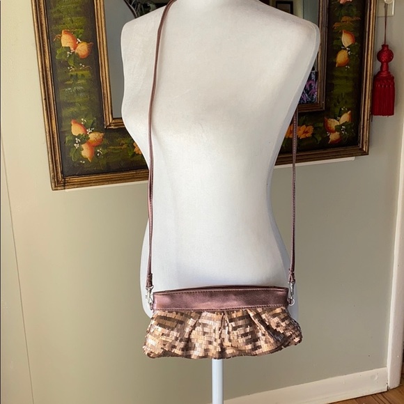 Beautiful Target Crossbody - Picture 2 of 4